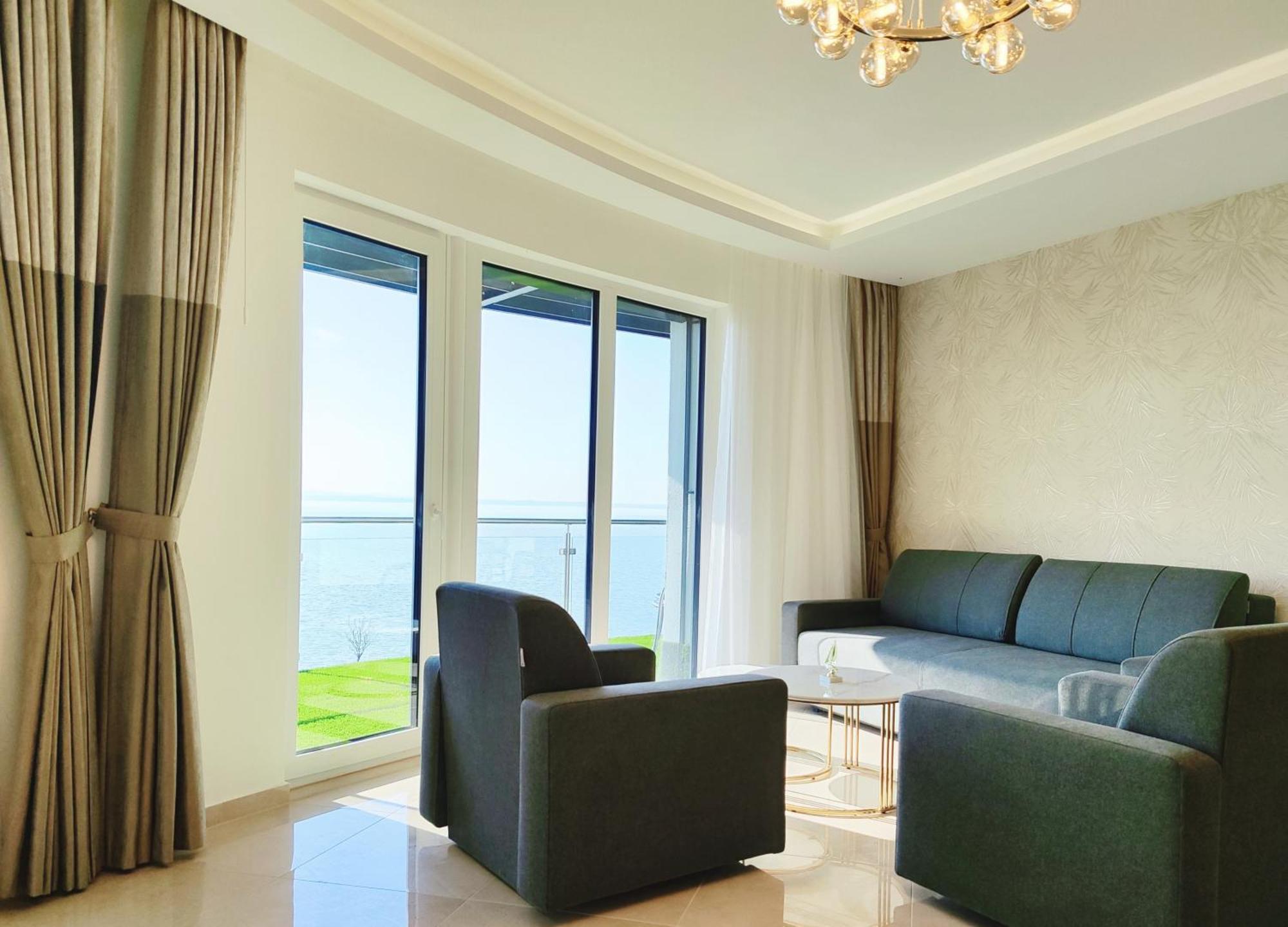 Royal Martin'S Apartment Кестхей Экстерьер фото