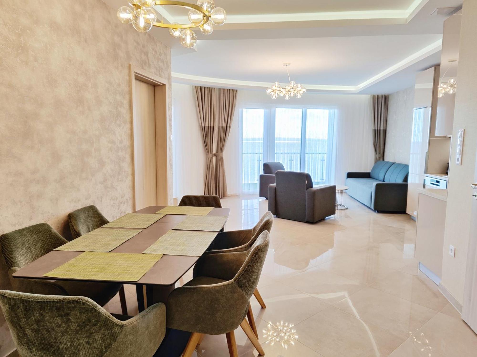 Royal Martin'S Apartment Кестхей Экстерьер фото